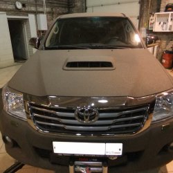 Hilux Arctic Trucks