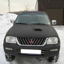 Mitsubishi L200 ( )