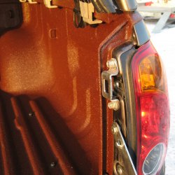 Mitsubishi L200 (, )