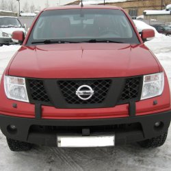 Nissan Navara ()