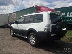 Mitsubishi Pajero IV White-black