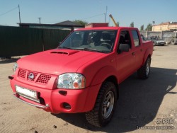 Nissan NP300 RED