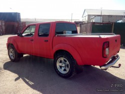 Nissan NP300 RED